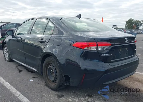 2021 Toyota Corolla Le z USA, uszkodzony, nr VIN JTDEPMAE4MJ136506